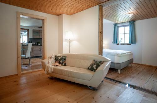 Lakeview Apartment