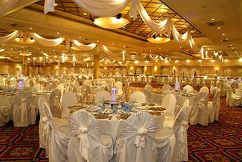Hotel Peermont Metcourt Suites At Emperors Palace