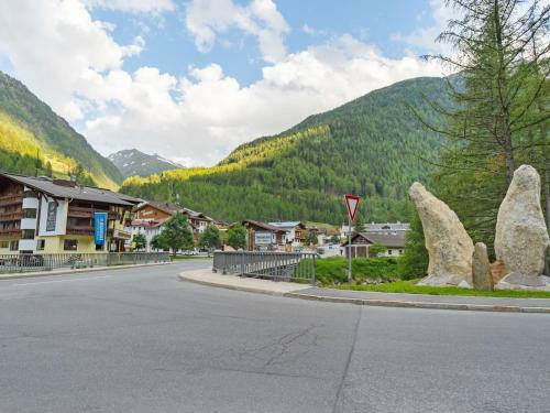 Lovely Apartment In Zwieselstein With Balcony