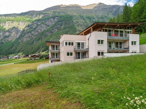 Elegant Apartment In Zwieselstein With Balcony
