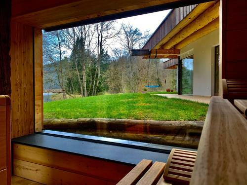 Villa Ferienhaus Am See Mit Sauna Und Whirlpool