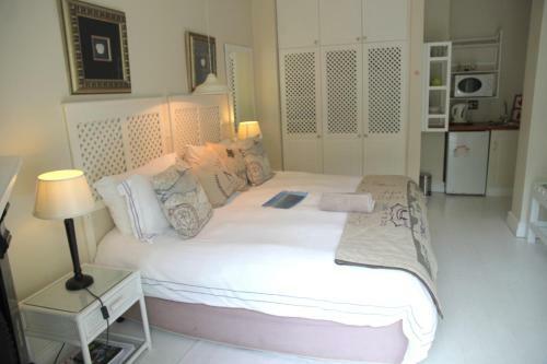 Bed & Breakfast Sea Breeze Beach House Plettenberg Bay