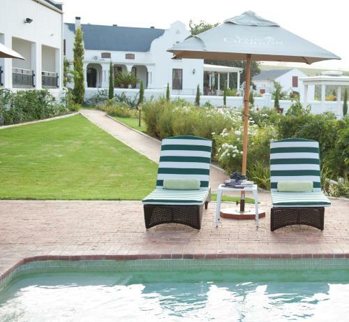 Hostal Val Du Charron Guest House & Wine Estate