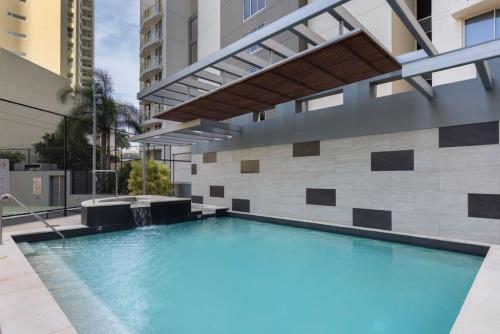 Sk2 - Charming Skyline Cbd W River Views 3 Br Private Apartment