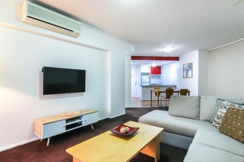 Amazing Brisbane Cbd 2 Bedroom Apartment With River Views