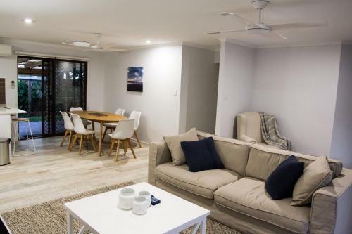 Wellington Parade 1/15a, Shelly Beach, Caloundra