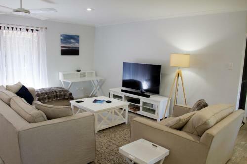Wellington Parade 1/15a, Shelly Beach, Caloundra