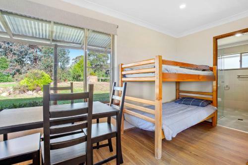 Braeside Cabin One - Pinkwood