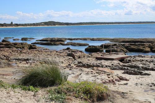The Crescent - Pet Friendly - 1 Min To Beach