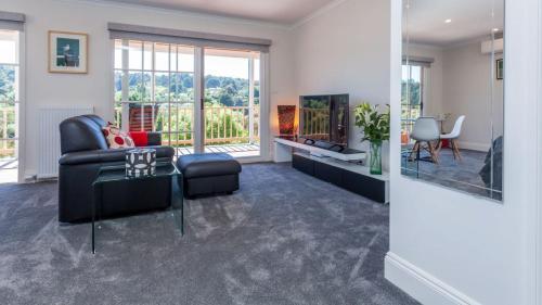 Balconies Lakeside - Studio Apartment 1