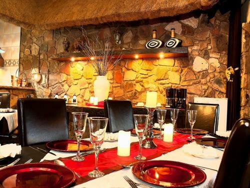 Bed & Breakfast Ehlathini Lodge
