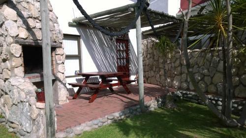 Hostal Baviana Beach Lodge