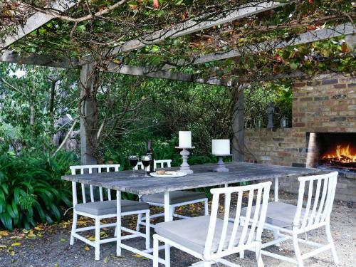 Poppy Cottage-delightful Pet Friendly Weatherboard