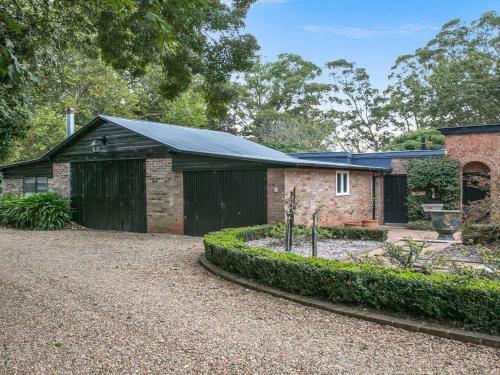 Redcourt - Est 1904: Southern Highlands Elegance