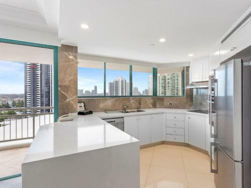 Crown Towers Superior 3 Bedroom Apartment