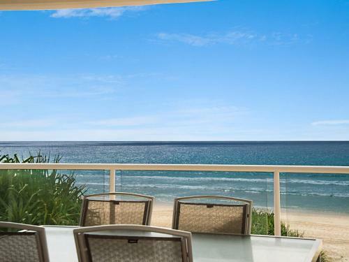 Solaya Unit 6 - Absolute Beachfront Apartment In Tugun, Gold Coast