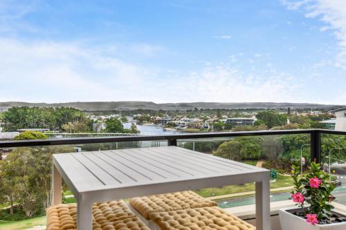 Apartamento Chic Water-view Unit With Spa Bath 500m From Beach