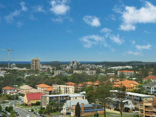 Chateau Royale Unit 34 - Overlooking Central Coolangatta