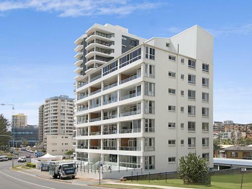 Rainbow Pacific Unit 15 - Great Value 2 Bedroom Beachfront Unit In Rainbow Bay Coolangatta