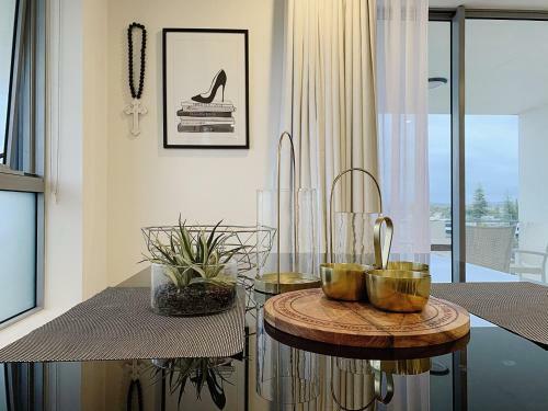 Stunning Waterfront 3bed Modern Apartment