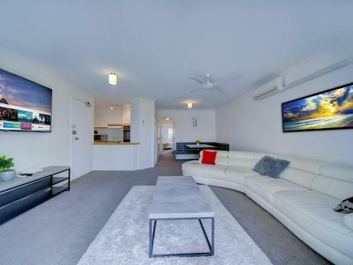 2br Aloha Lane Main Beach Apartment
