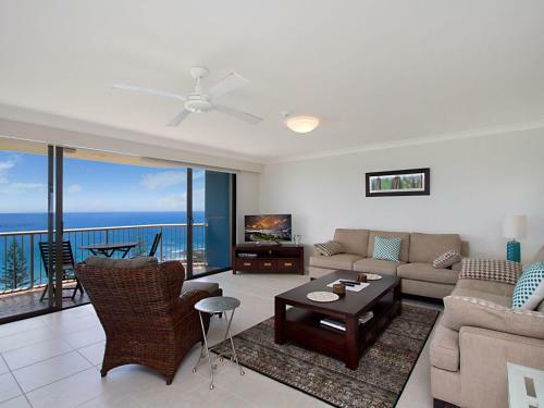 Carool Unit 25 - 10th Floor With Great Views From This 3 Bedroom Unit
