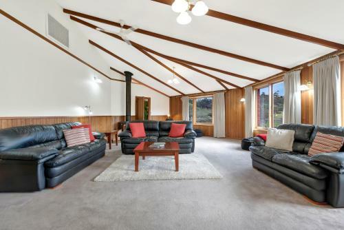 Luxury 6 Bedroom Home With Pool And Spa