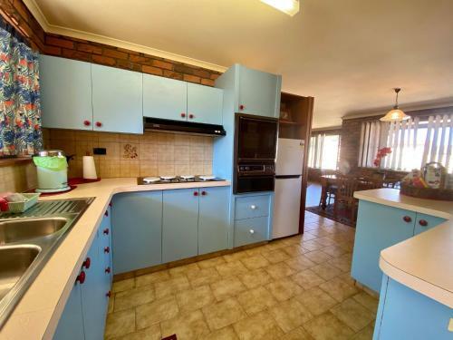 Bromeliads Unit 2 7 Ballanda Crescent
