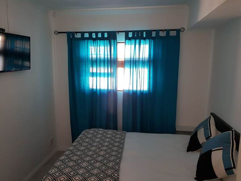 Hostal Me Casa Guest House