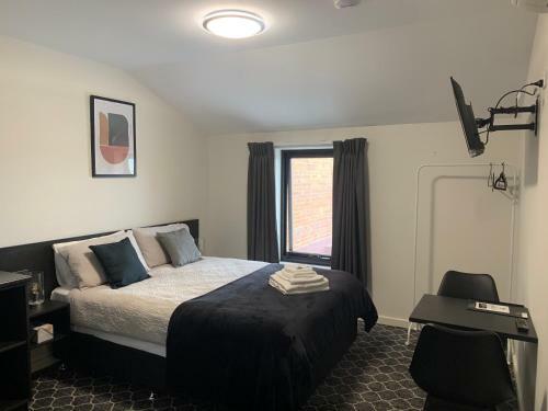Queens Arms Hotel