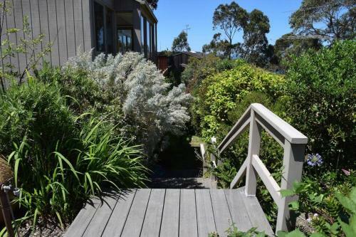 Stunning Beach Views, 4 Bed, Sleeps 8, Pool Table, Wifi- Lorne