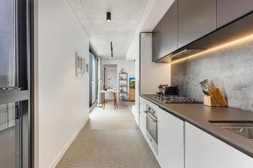 Apartamento Chic Balcony Unit Near University, Markets And Trams