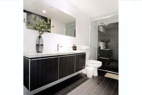 Apartamento 27*docklands@2bd2bth*skybus&free Tram&trainstation