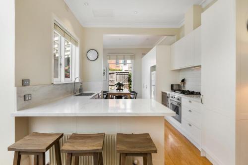 2-bed House With Patio Near Bars And Restaurants