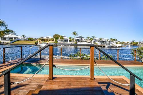 Beautiful Waterfront Home- Chelsea