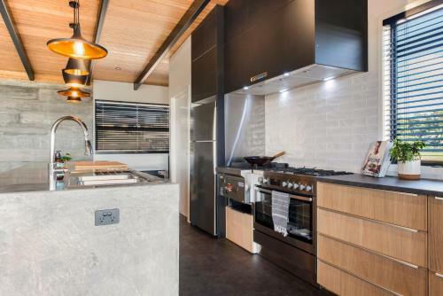 Hilltop Hideaway Luxury Style