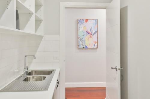 Indulge Luxury Homes - Dockside Marina