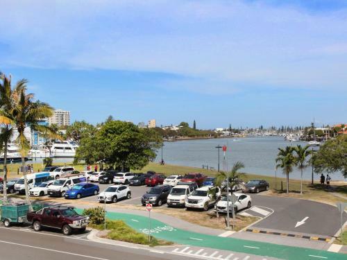 Broadwater Quays 5 - Three Bedroom Water View Apartment, Only 2 Blocks From Mooloolaba Beach!