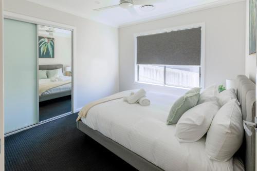 Beautiful Duplex // 3 Min To Beach