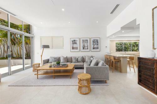 42 Noosa Parade