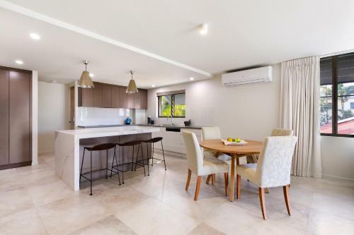 Pisces Apartment 6 Peza Court 7