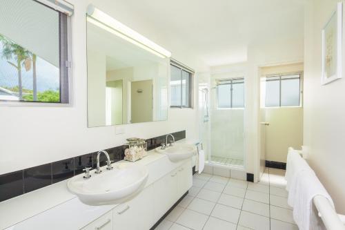 34 Cooran Court