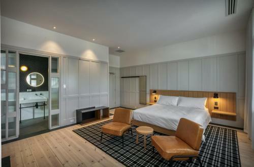 Farmers Home Hotel