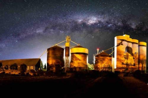 A1 Sea Lake Silo Home With A View (Pet Friendly)