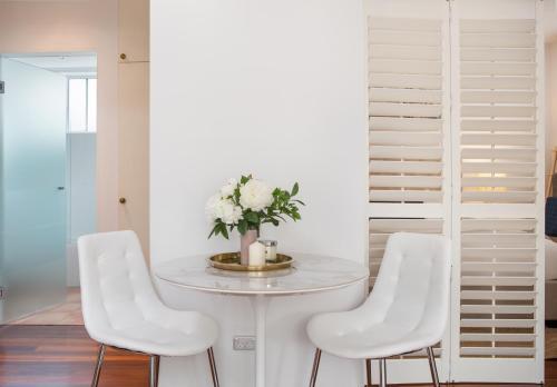 Tasteful Apartment With Balcony In Cammeray
