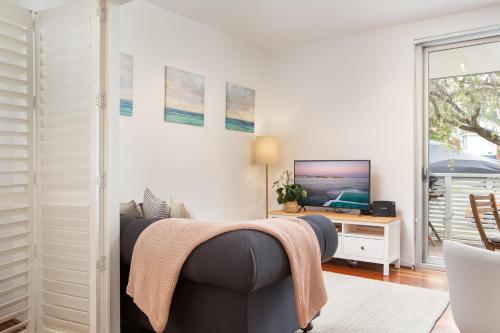 Tasteful Apartment With Balcony In Cammeray