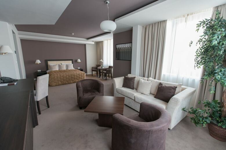 New City Hotel & Restaurant Ni?