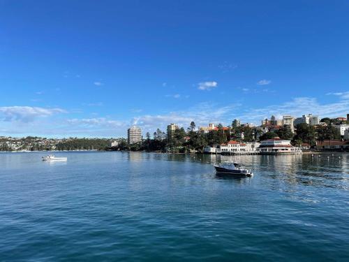 Spacious And Contemporary Manly Wharf-side Apartment