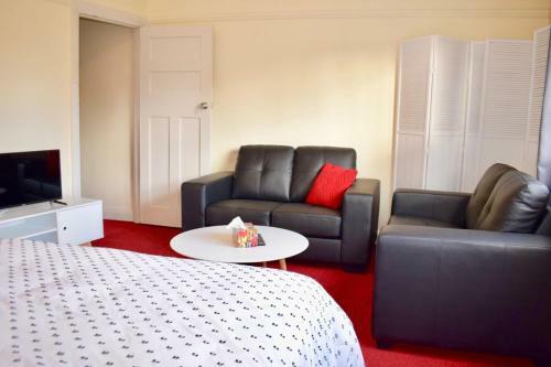 Comfortable Apartment In Trendy Haberfield Via 1