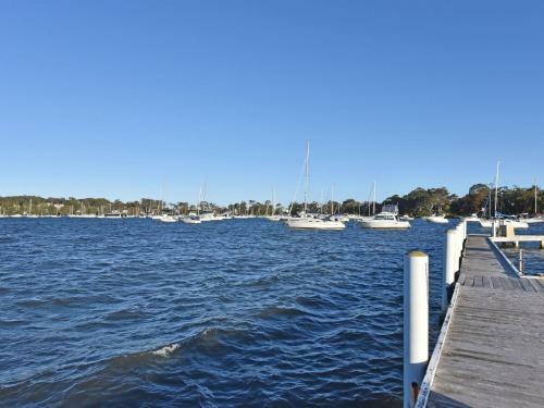 Wangi Waterfront Delight Estate - Waterfront Reserve Home